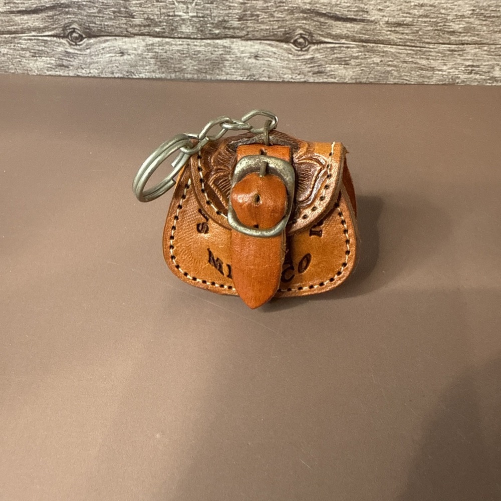 Mini Leather Contours keychain Mexico